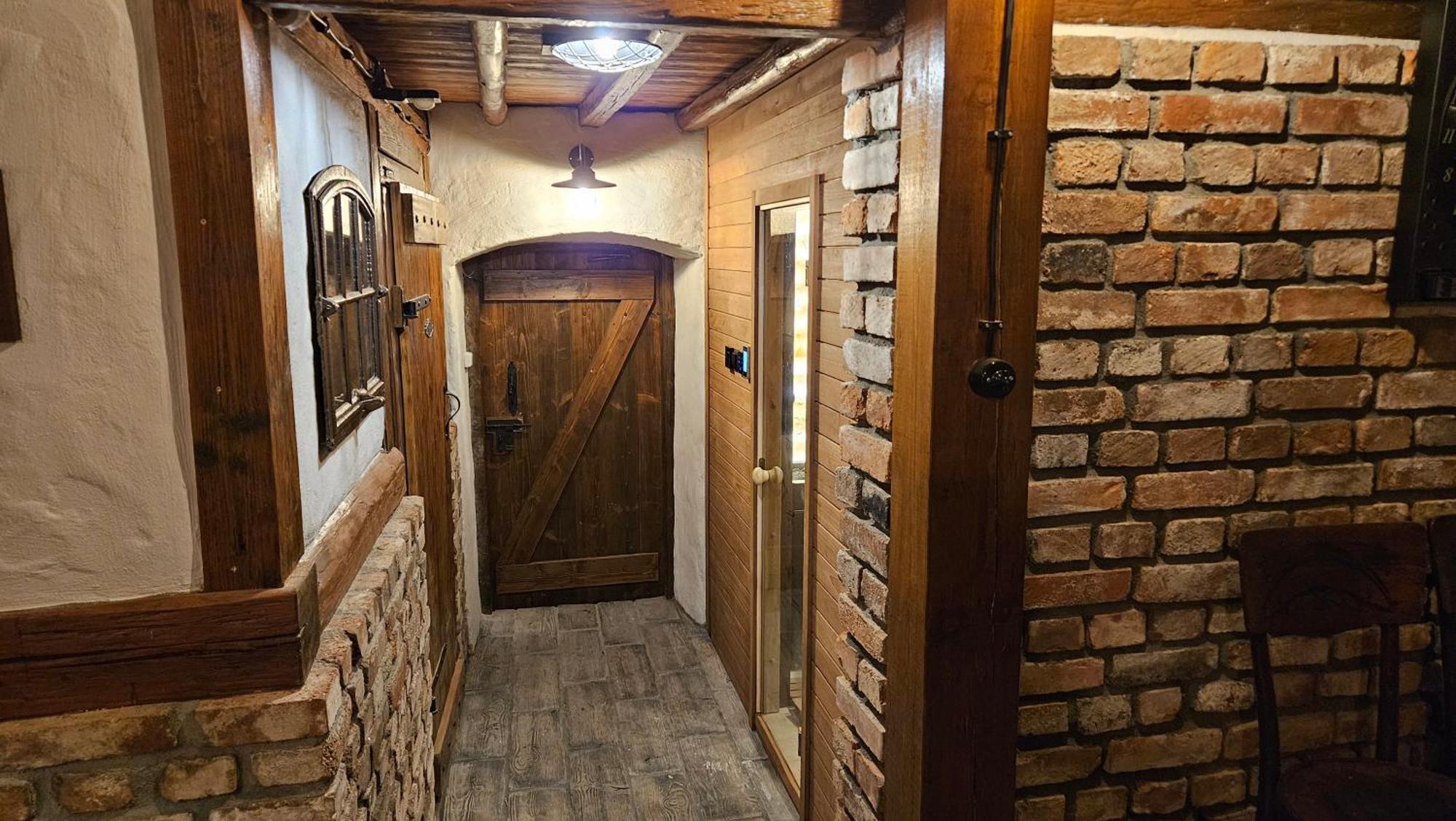 46 Jacuzzi&sauna