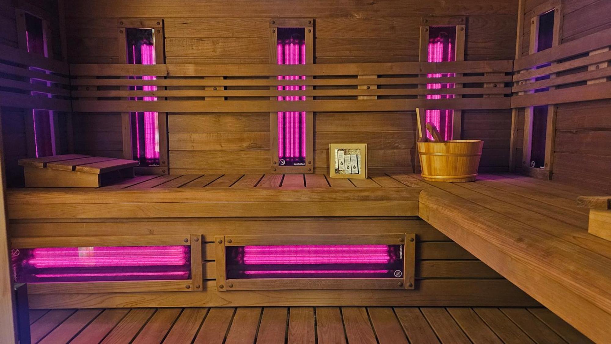 Apartment 46 Jacuzzi&sauna Komarno
