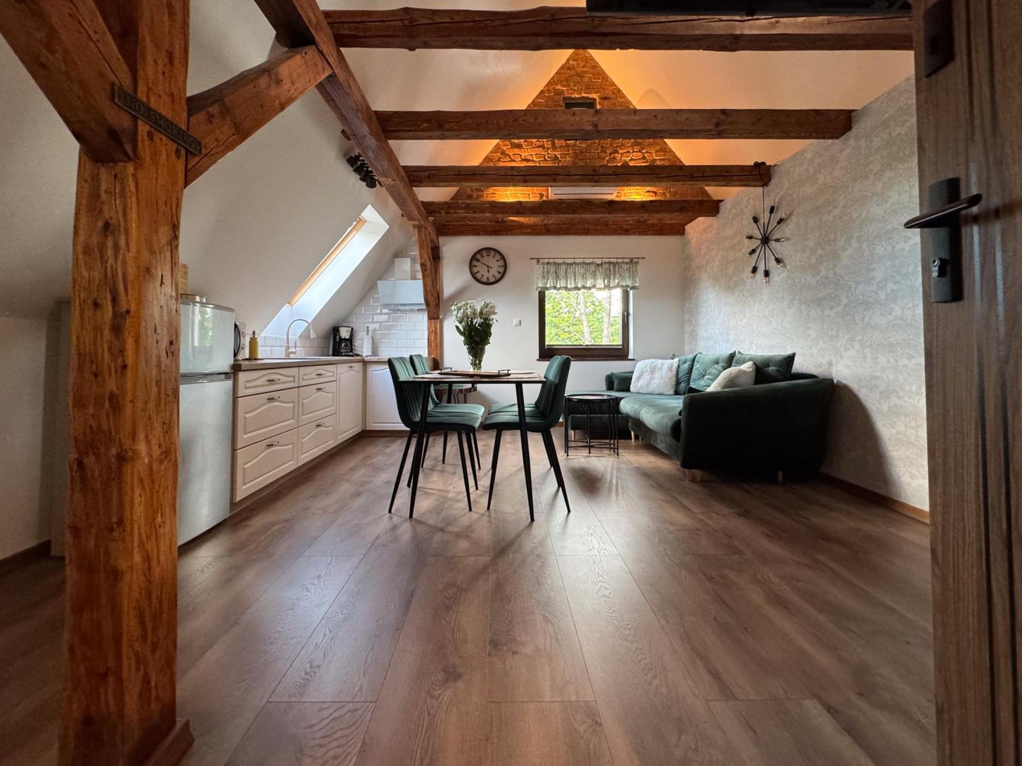 Apartment 46 Jacuzzi&sauna Komarno