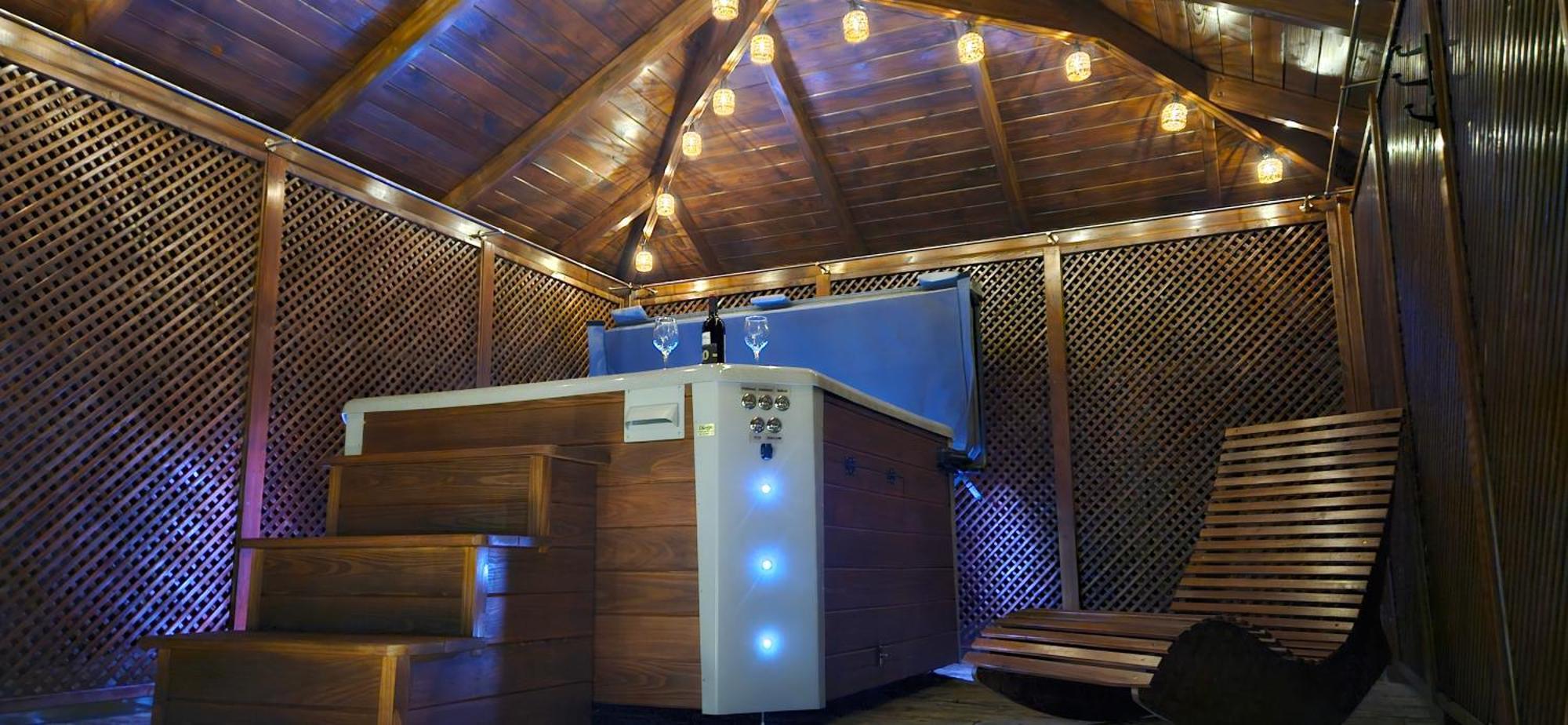 46 Jacuzzi&sauna Apartment *