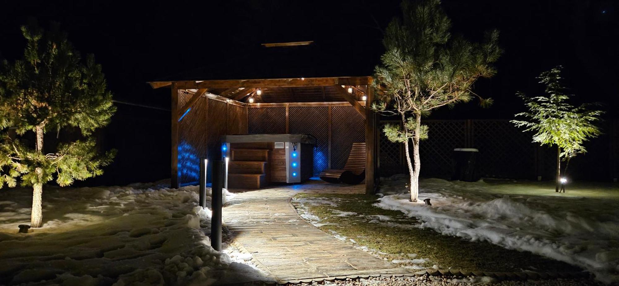 46 Jacuzzi&sauna Apartment Komarno